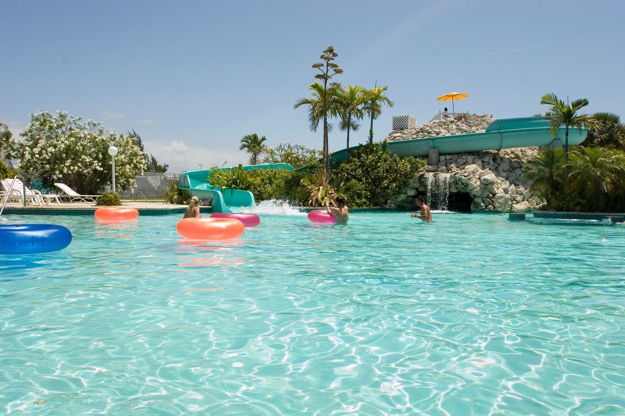 Flamingo Bay Hotel & Marina Freeport Exterior foto